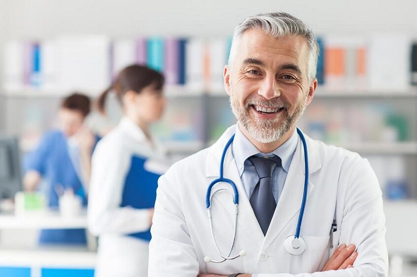 Doctors treat arthrosis